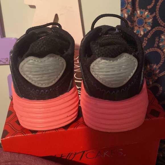 Baby sneakers - Picture 3 of 3